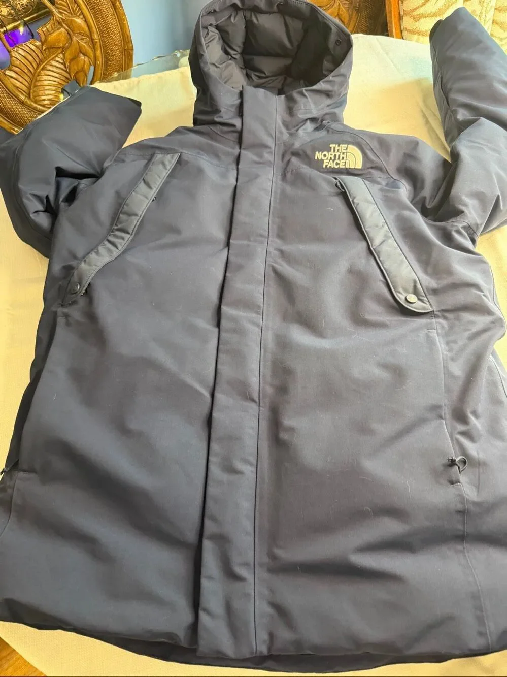 The North Face Men’s Navy Blue 550 Fill DryVent Down Hooded Parka Jacket XL